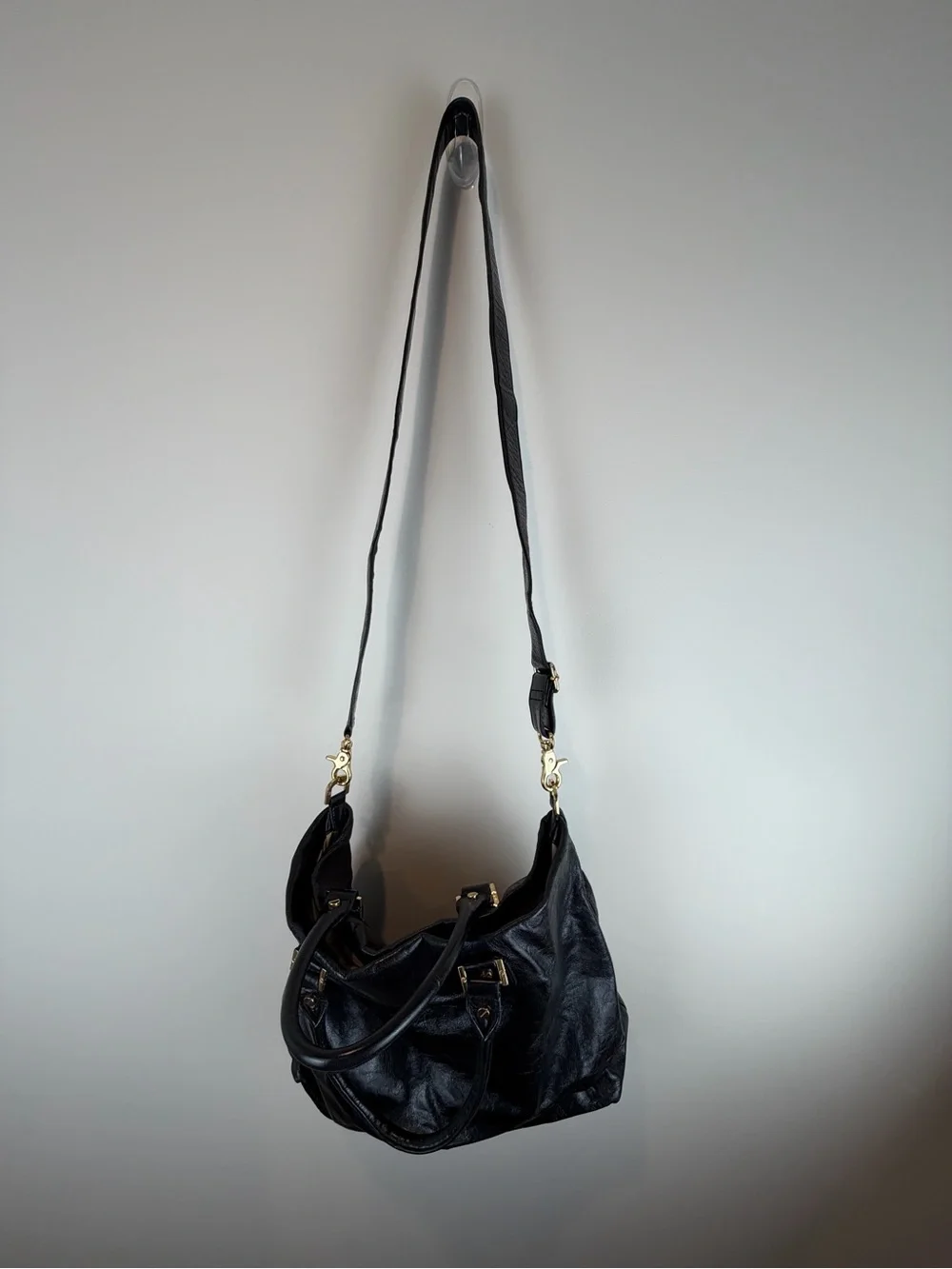 Tory Burch Black Leather Shoulder Bag with Gold Logo